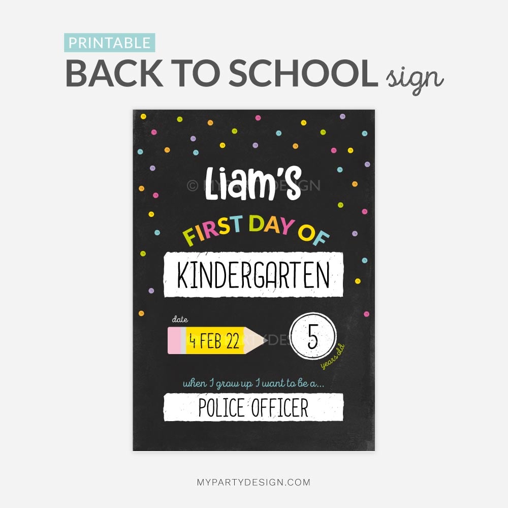 FIRST-DAY-OF-SCHOOL-SIGN-SPOTTY-BLACK-00A first day of school sign in black