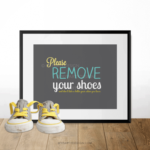 please remove your shoes sign