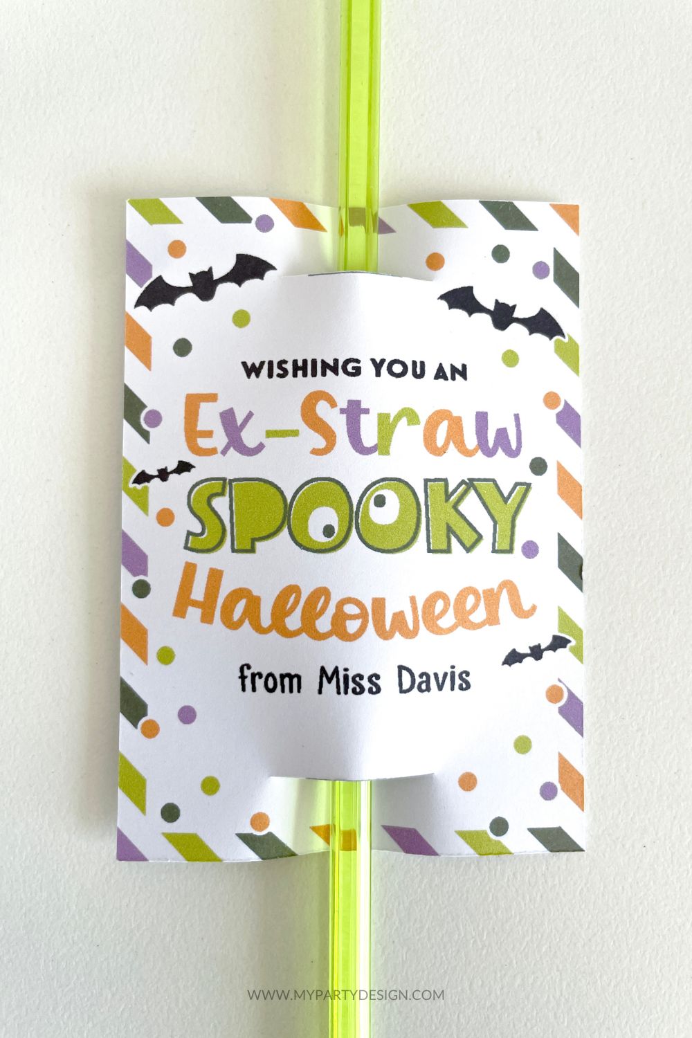 halloween straw gift tag that reads "wishing you an ex-straw spooky halloween"